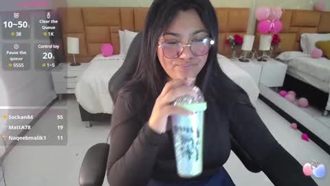 Snapshot of _dulcinea_1 chatting on February 10, 2025, 2:05 pm Dulcinea online show from February 10, 2025, 2:05 pm