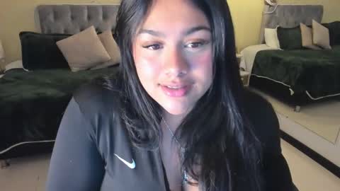 Dulcinea online show from October 22, 2025, 3:51 am