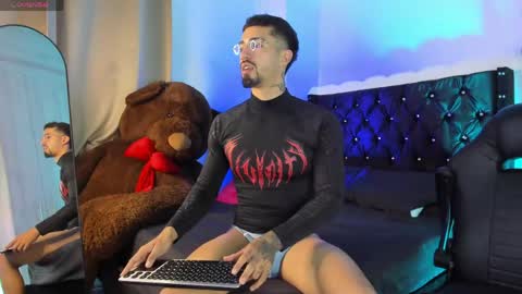 Duriel online show from May 12, 2026, 6:27 pm