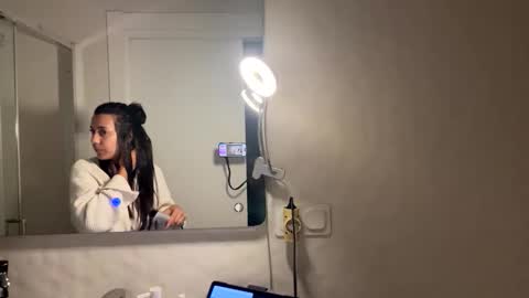 Snapshot of _elena_barra chatting on April 24, 2026, 6:49 am elena barra online show from April 24, 2026, 6:49 am