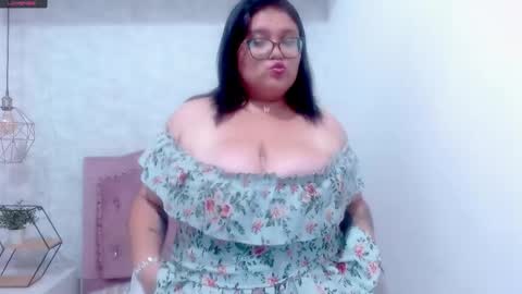 Snapshot of _ellhe chatting on December 4, 2024, 3:54 pm Ellhe online show from December 4, 2024, 3:54 pm