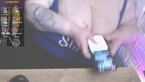 Snapshot of _ellybelly_ chatting on February 3, 2026, 10:09 am LIsa online show from February 3, 2026, 10:09 am