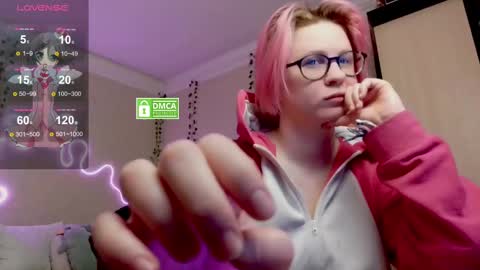 Snapshot of _elven_dreams__ chatting on February 16, 2025, 6:54 pm chloue and Gretta online show from February 16, 2025, 6:54 pm