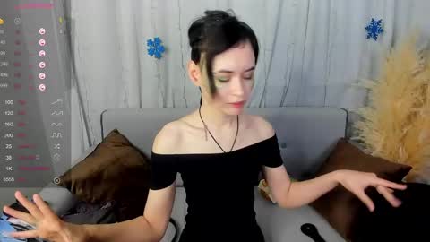 _emily__strike_ online show from December 26, 2024, 12:38 pm