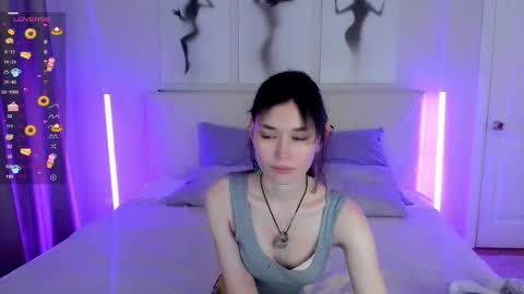 _emily__strike_ online show from November 14, 2025, 9:52 am