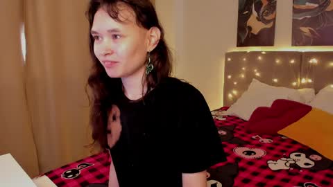 _emily__strike_ online show from May 13, 2026, 2:09 am