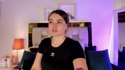 Isabella online show from April 11, 2026, 12:09 pm