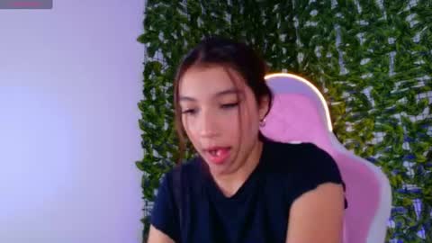 _emmacherry online show from June 17, 2026, 12:50 pm