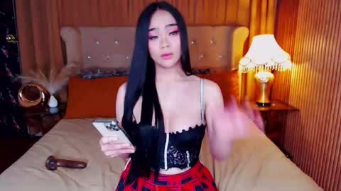 _empressvalerie_ online show from November 25, 2025, 2:00 am