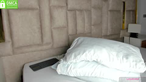 _eris_rose online show from October 18, 2025, 7:58 pm