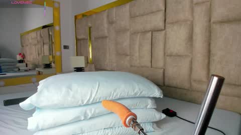 _eris_rose online show from December 16, 2025, 7:41 pm