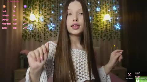 Snapshot of _eva_lee chatting on April 16, 2026, 3:13 pm Alice online show from April 16, 2026, 3:13 pm