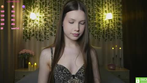Snapshot of _eva_lee chatting on April 25, 2026, 5:43 pm Alice online show from April 25, 2026, 5:43 pm