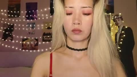 EveEva online show from July 11, 2026, 3:09 am