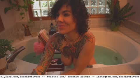Snapshot of _frankie_rivers chatting on February 16, 2025, 12:41 am Frankie Rivers allmylinks  online show from February 16, 2025, 12:41 am