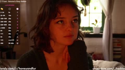 Snapshot of _freckles chatting on December 18, 2024, 9:08 pm Jacqui Queen goddess motorcycle mozzarella Jaq next livestream see bio online show from December 18, 2024, 9:08 pm