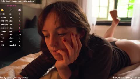 Snapshot of _freckles chatting on January 24, 2025, 10:41 pm Jacqui Queen goddess motorcycle mozzarella Jaq next livestream see bio online show from January 24, 2025, 10:41 pm