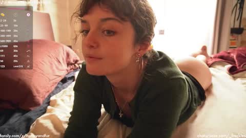 Snapshot of _freckles chatting on February 3, 2025, 12:04 am Jacqui Queen goddess motorcycle mozzarella Jaq next livestream see bio online show from February 3, 2025, 12:04 am