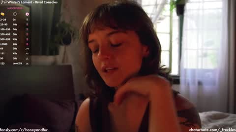 Snapshot of _freckles chatting on February 4, 2025, 9:10 pm Jacqui Queen goddess motorcycle mozzarella Jaq next livestream see bio online show from February 4, 2025, 9:10 pm