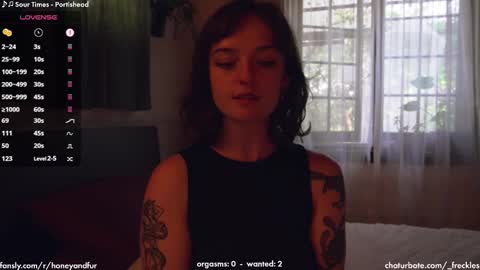 Snapshot of _freckles chatting on February 10, 2025, 9:15 pm Jacqui Queen goddess motorcycle mozzarella Jaq next livestream see bio online show from February 10, 2025, 9:15 pm