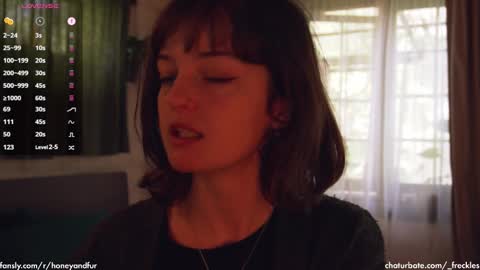 Snapshot of _freckles chatting on February 16, 2025, 10:10 pm Jacqui Queen goddess motorcycle mozzarella Jaq next livestream see bio online show from February 16, 2025, 10:10 pm