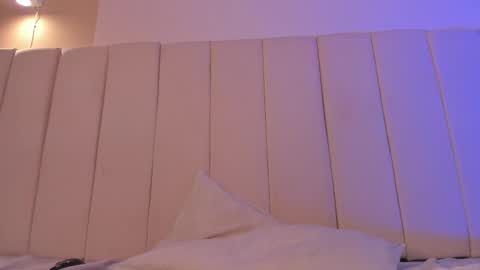 Frida online show from March 5, 2025, 7:17 pm