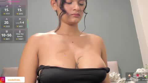 Frida online show from November 10, 2025, 1:32 pm