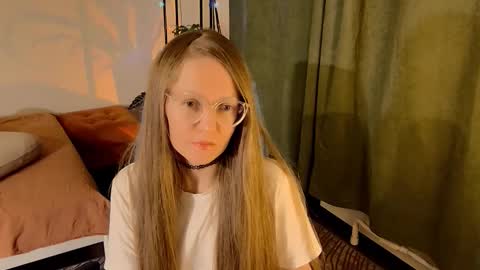 _goldilocks__ online show from October 11, 2025, 3:43 pm