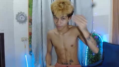 Snapshot of _guison chatting on October 13, 2025, 12:49 pm _guison online show from October 13, 2025, 12:49 pm