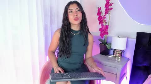 Snapshot of _haannah_ chatting on September 12, 2025, 8:09 pm Hanna online show from September 12, 2025, 8:09 pm