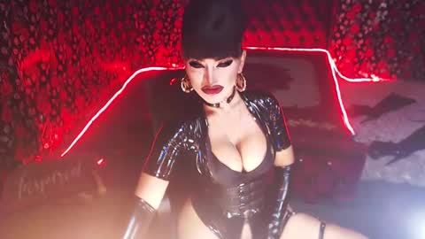 Snapshot of _hailyourqueenx chatting on December 23, 2024, 2:02 am GoDDess  Chloe online show from December 23, 2024, 2:02 am