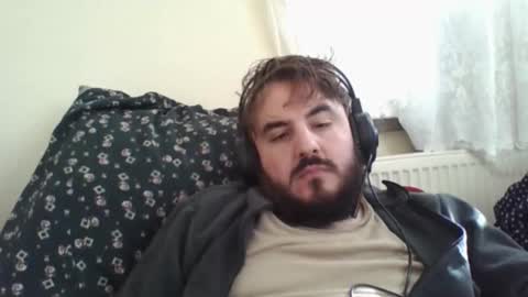  hasanhz.  online show from December 17, 2025, 11:38 am