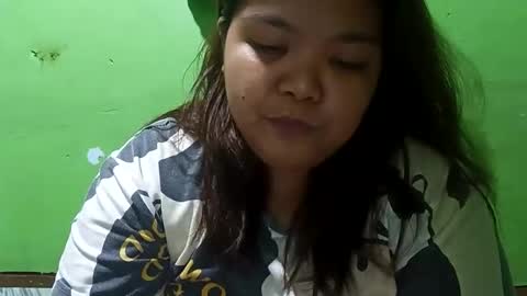 _hershey003 online show from November 15, 2025, 2:13 pm