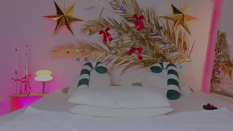 Snapshot of _ho11y_ chatting on January 12, 2025, 5:56 am Holly online show from January 12, 2025, 5:56 am