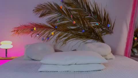 Snapshot of _ho11y_ chatting on March 8, 2025, 7:27 am Holly online show from March 8, 2025, 7:27 am