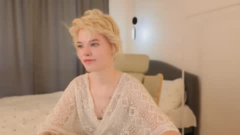 Snapshot of _honnyland chatting on May 24, 2026, 12:21 pm Alisha online show from May 24, 2026, 12:21 pm