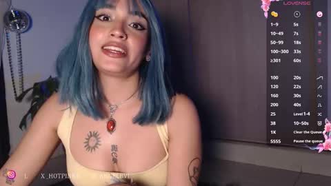 Jenn  online show from February 5, 2026, 5:12 am