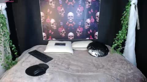 _ishani_doll online show from December 7, 2024, 12:52 am