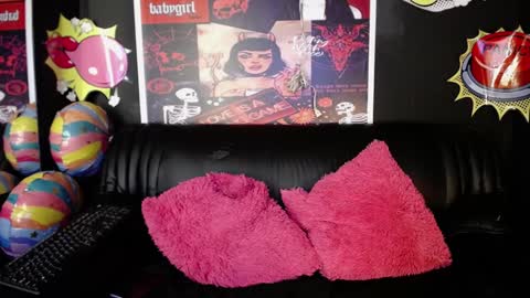 _ishani_doll online show from December 17, 2024, 9:38 pm