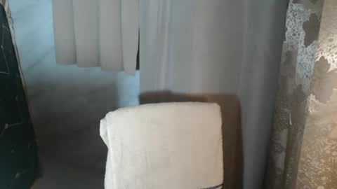 Snapshot of _ishi chatting on January 7, 2026, 11:01 am Ishi online show from January 7, 2026, 11:01 am