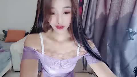 Snapshot of _iuiu_ chatting on December 13, 2024, 6:42 am UU online show from December 13, 2024, 6:42 am