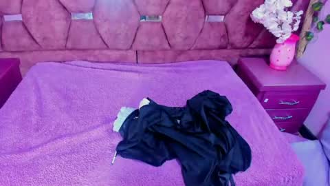  Ivy Luna online show from July 10, 2026, 7:05 pm
