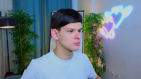 Snapshot of _jamesgray_ chatting on February 20, 2026, 12:49 pm James online show from February 20, 2026, 12:49 pm