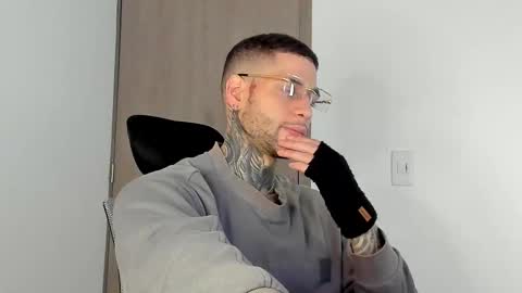 Snapshot of _jamesleandros chatting on January 15, 2026, 12:10 pm jeison online show from January 15, 2026, 12:10 pm