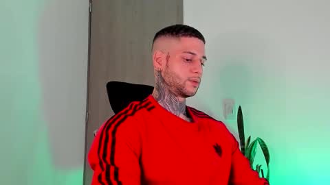 Snapshot of _jamesleandros chatting on February 5, 2026, 2:05 am jeison online show from February 5, 2026, 2:05 am