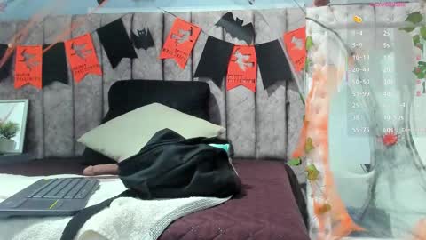 Jasmine online show from November 3, 2025, 8:43 pm