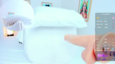 _jasminnee_ online show from November 6, 2025, 2:07 pm