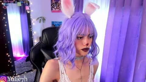 Snapshot of _jessy_moon_ chatting on April 4, 2026, 9:45 pm ... online show from April 4, 2026, 9:45 pm