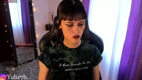 Snapshot of _jessy_moon_ chatting on May 1, 2026, 10:14 pm ... online show from May 1, 2026, 10:14 pm
