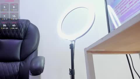    online show from November 23, 2025, 5:35 pm